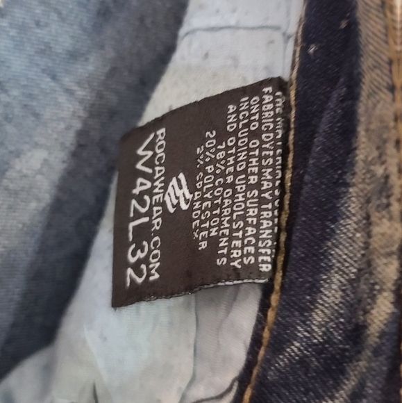 Rocawear Men's Stonewashed Jeans - Picture 2 of 5